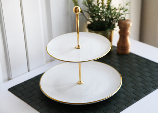 Gönul Kollektion - Keramik Etagere /Kurabiyelik - Weiß/Gold