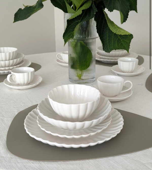 Almina Daisy - Porselein Serviesset - 24-delig - 6 Persoons - Wit